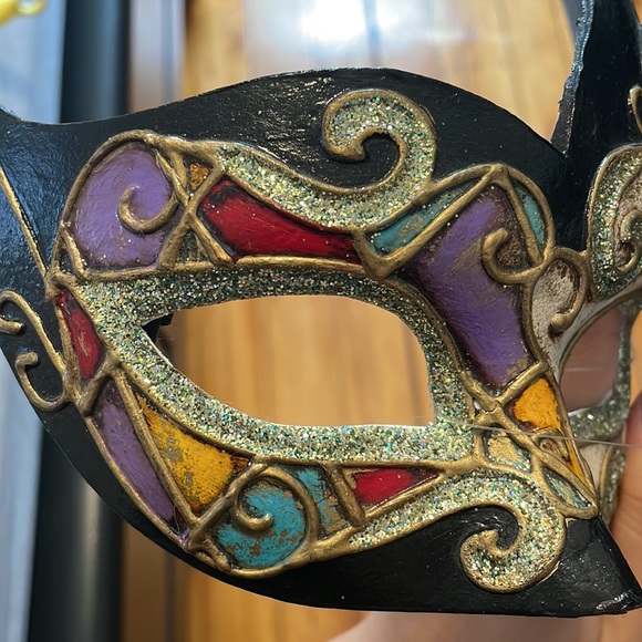Masquerade Mask - Picture 3 of 5